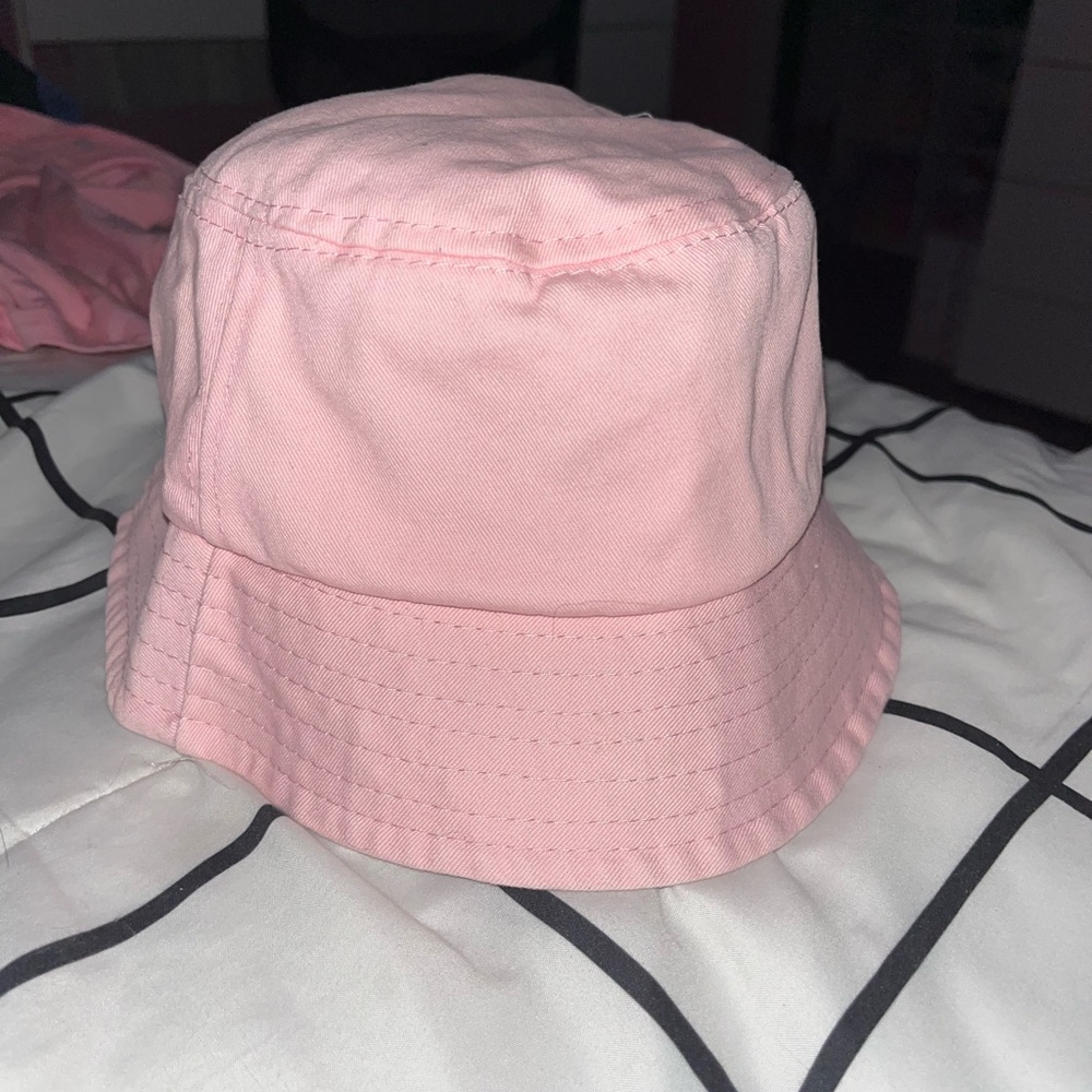 pink bucket hat